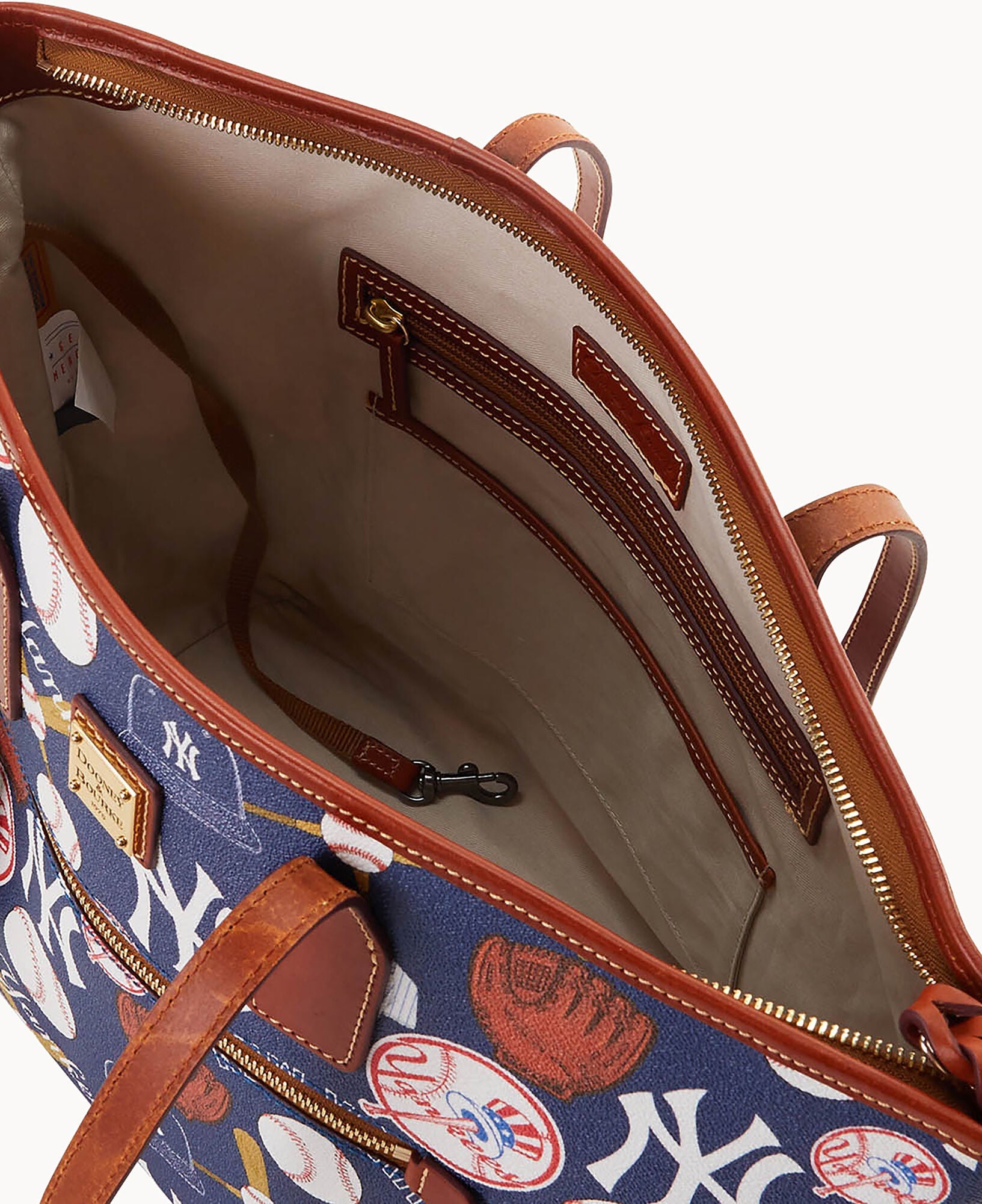 MLB Yankees Zip Tote
